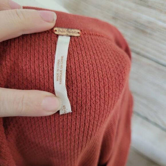Free People Womens Sweater Meadow Fiesta Cuff Thermal Red Small - Picture 4 of 7